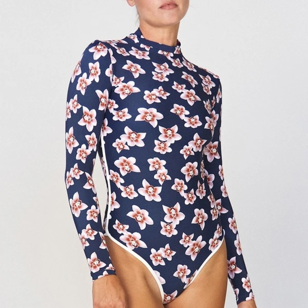 Medium isle ehukai. Acacia swimwear